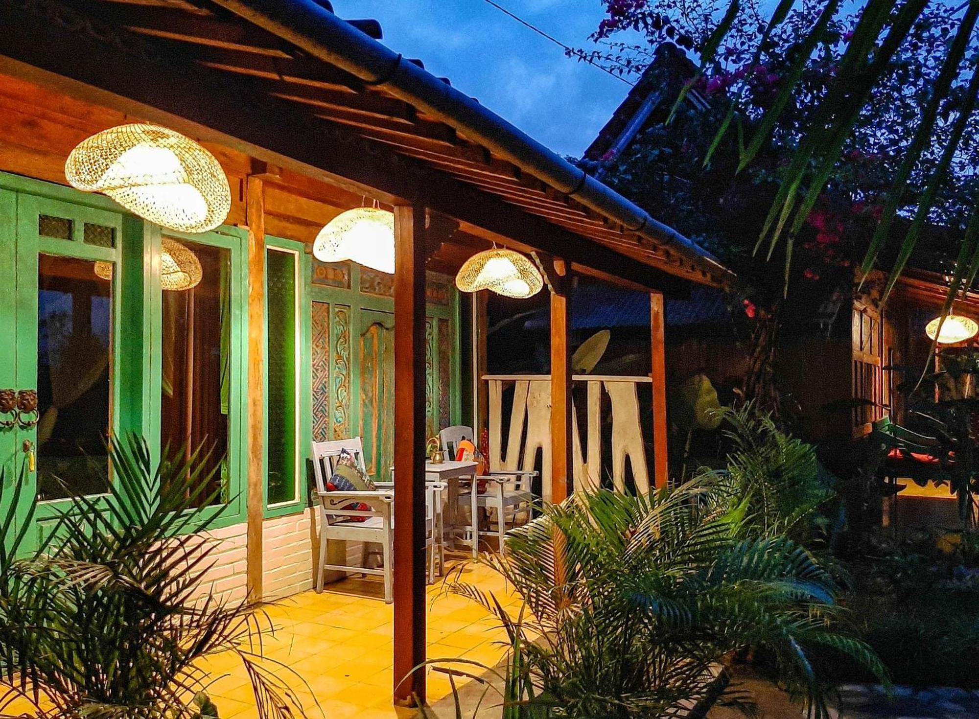 Janur Bungalow Magelang Habitación foto